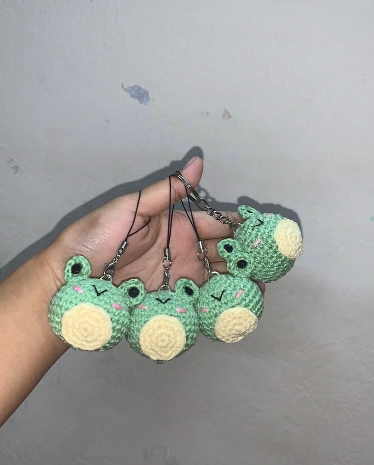 Toad phone charm — 2